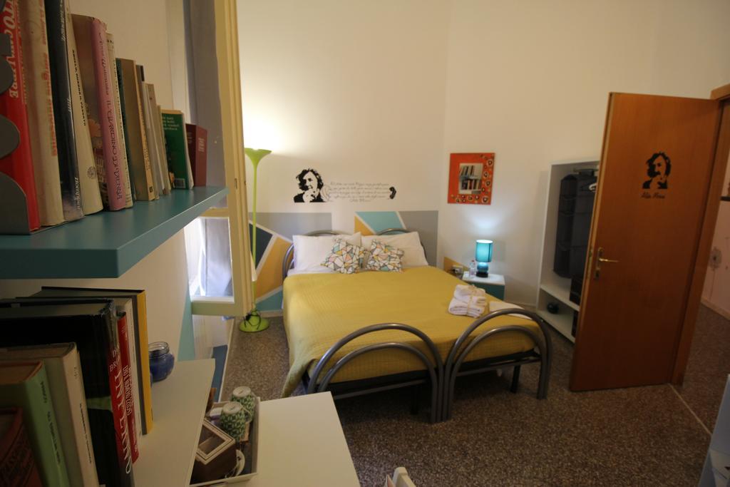 Bed 'N Books Bed & Breakfast Sassari Exterior foto