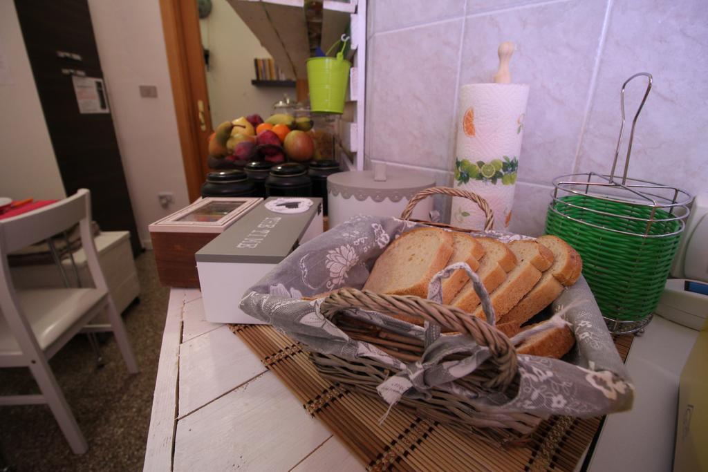 Bed 'N Books Bed & Breakfast Sassari Exterior foto